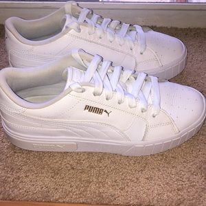 White Puma Sneaker - Women’s US size 10